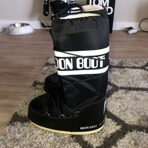 Moon boots